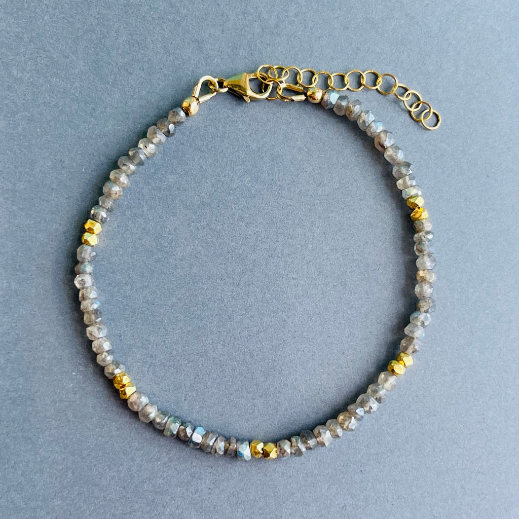 Gold Filled labradorite beaded bracelet